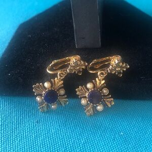 Vintage Avon Clip On Earrings